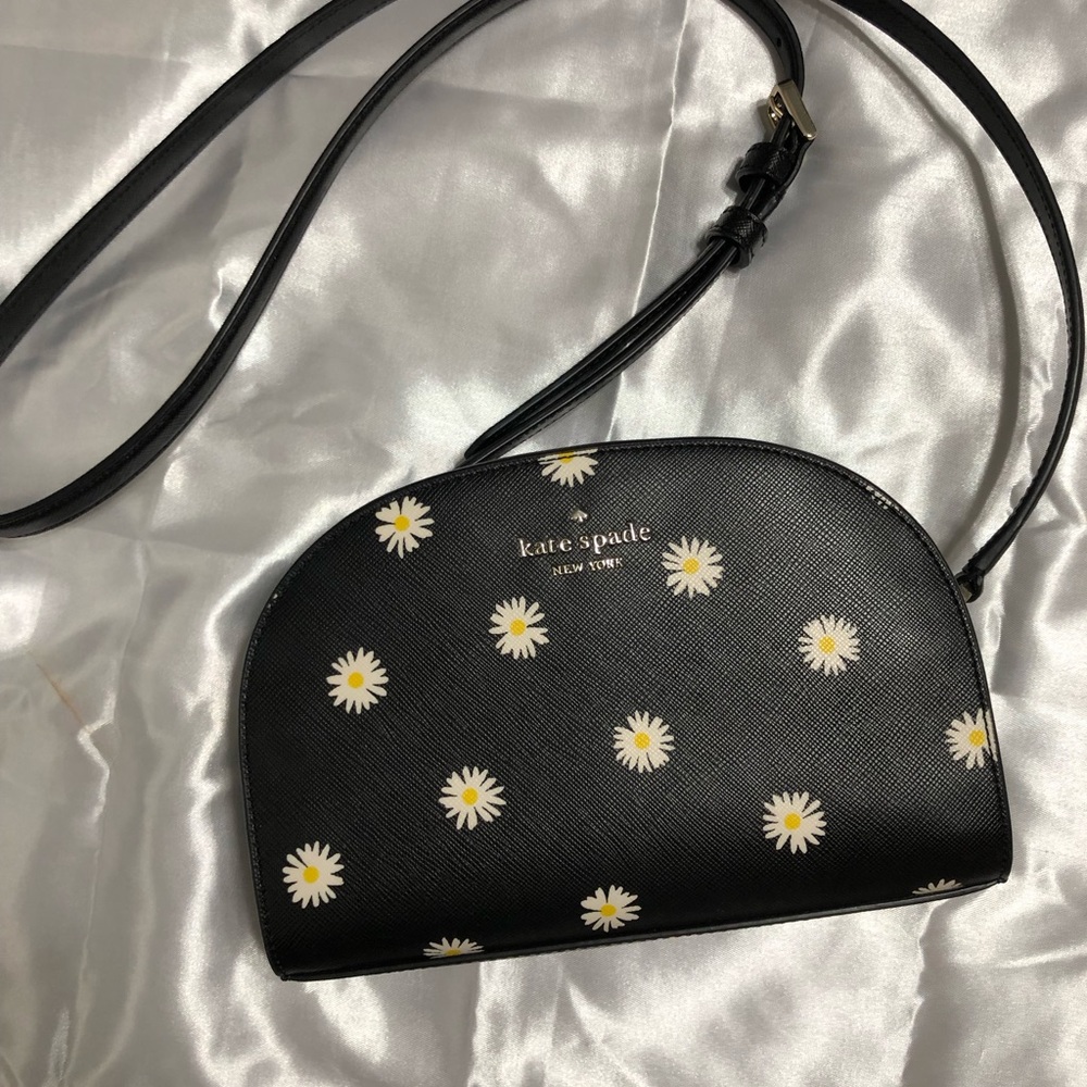 Kate spade small crossbody-preloved